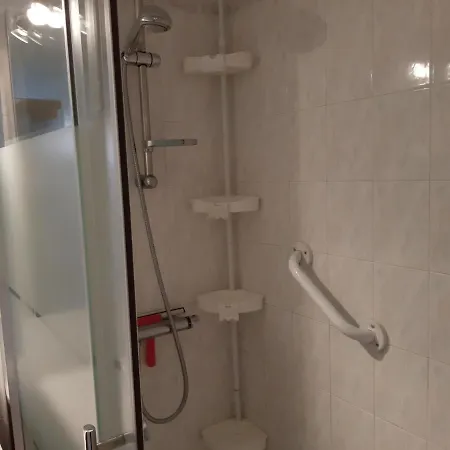 Maison Avec Jardin, Piscine Et Proche Mer A - Fr-1-485-78 *