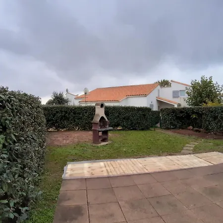 Maison Avec Jardin, Piscine Et Proche Mer A - Fr-1-485-78 Jard-sur-Mer
