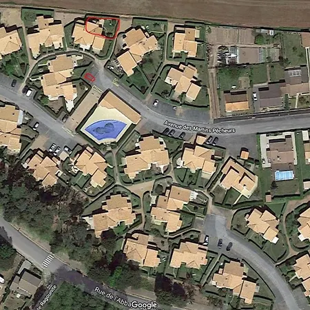 Maison Avec Jardin, Piscine Et Proche Mer A - Fr-1-485-78 *
